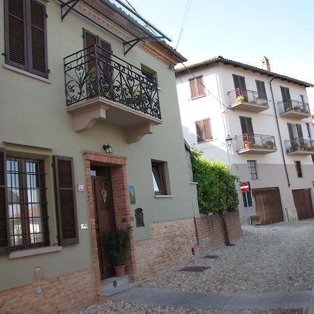Alla Torre - Nel Cuore Del Borgo Storico Castagnole delle Lanze Exterior photo